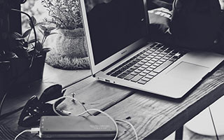 爱游戏综合娱乐-卡莱尔联锋线效率提升，蓝衫军盼止跌反弹，卡莱尔战绩