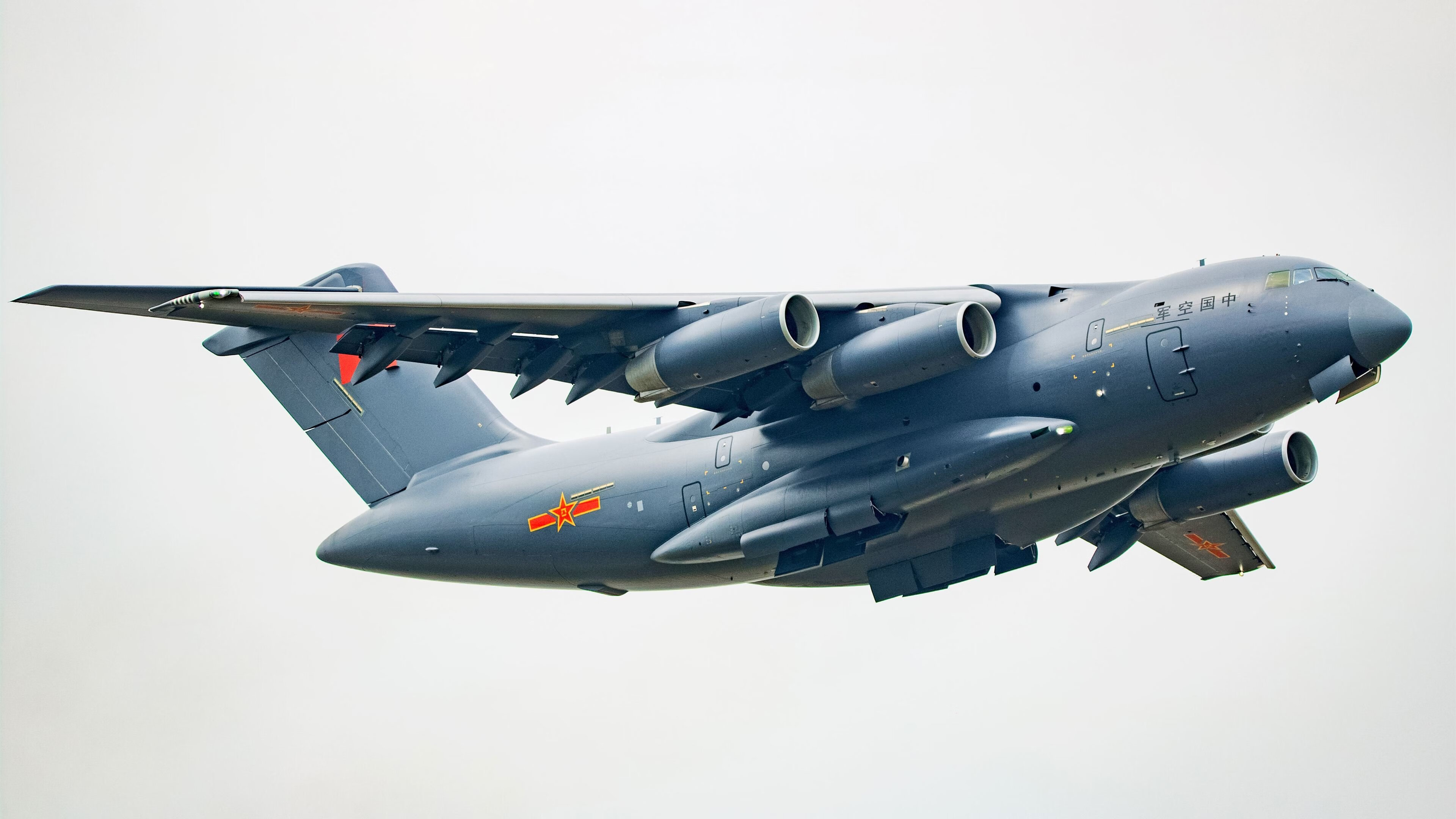 爱游戏体育APP下载-英超：利物浦连续5场保持零封，防线越发坚韧，利物浦英超集锦