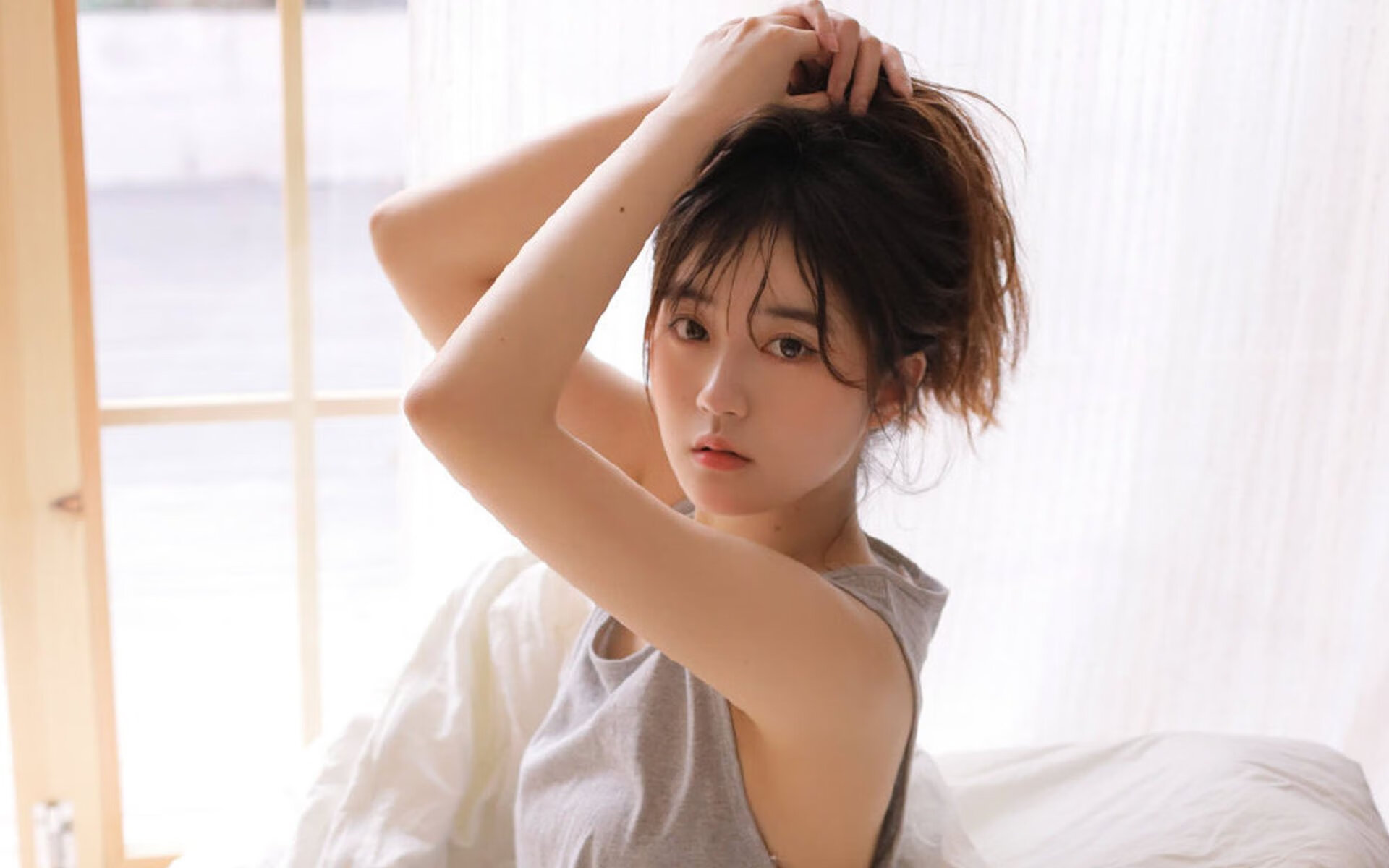 爱游戏app下载-赛场斩获瞬间：精彩击球赢得掌声如雷，击俭比赛得分