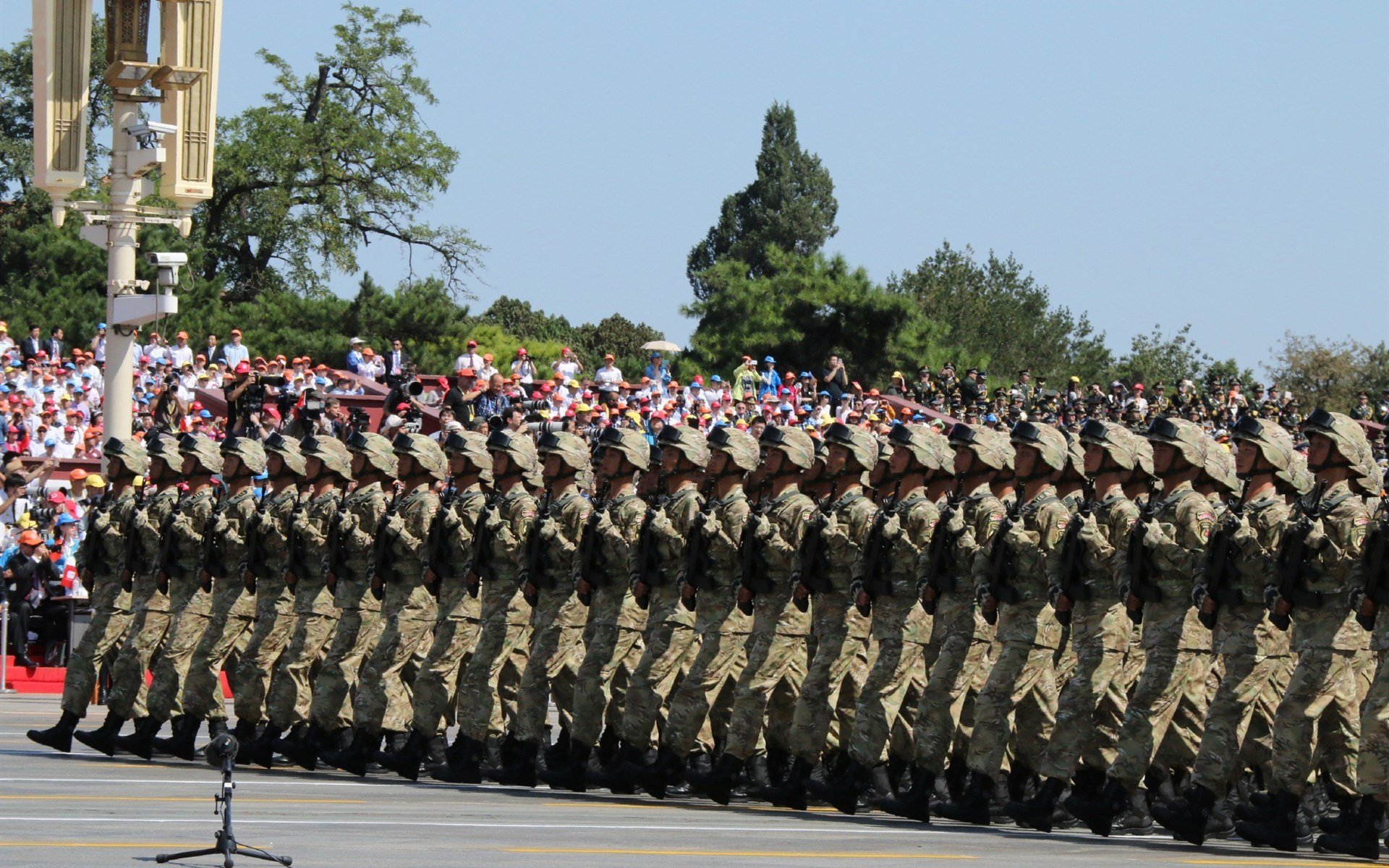 AYX SPORTS-富勒姆年轻球员冒尖，白百合未来值得期待，富勒姆引援