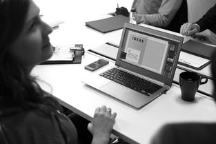 AYX GAME-体育新闻中心启动体育内容创作人才培养计划，体育类深度报道